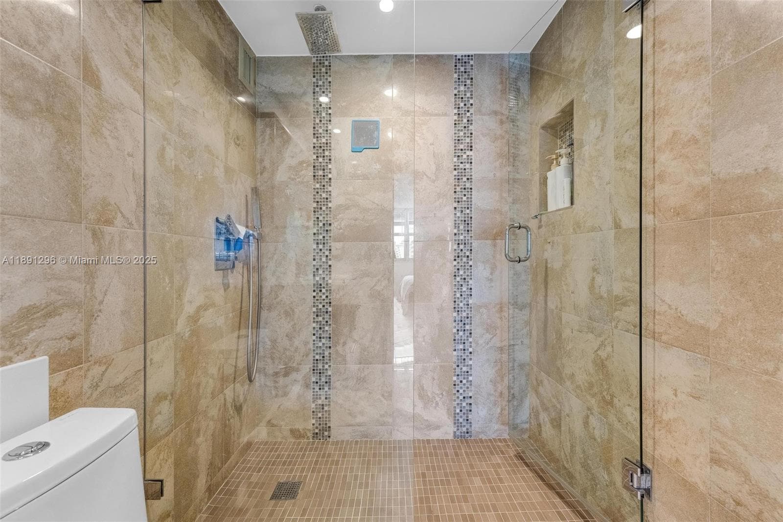 Regency Condominium · #11B in Miami Beach - Photo 11