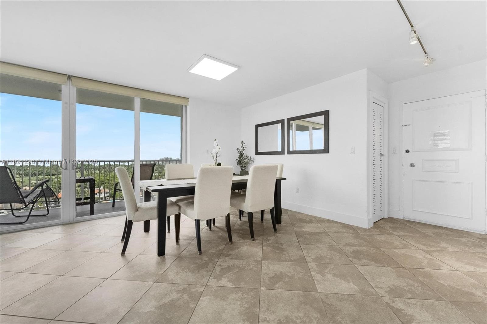 Regency Condominium · #11B in Miami Beach - Photo 19