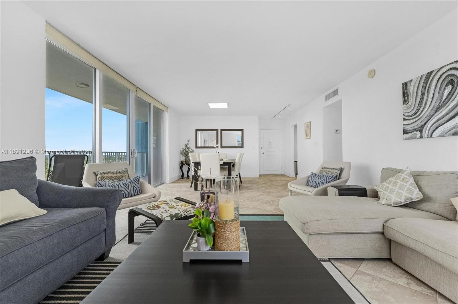 Regency Condominium · #11B in Miami Beach - Photo 25