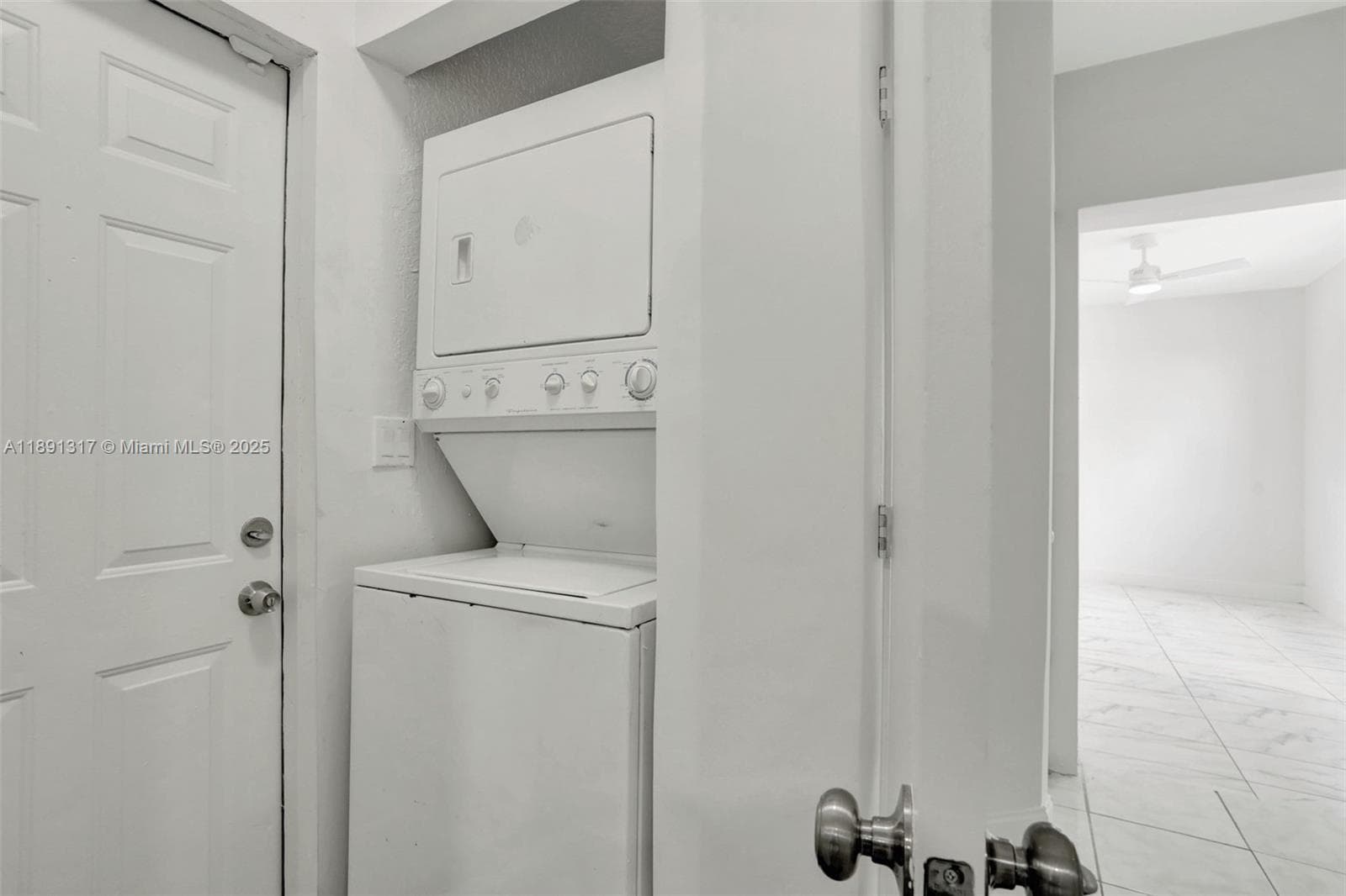 Washer and dryer in home