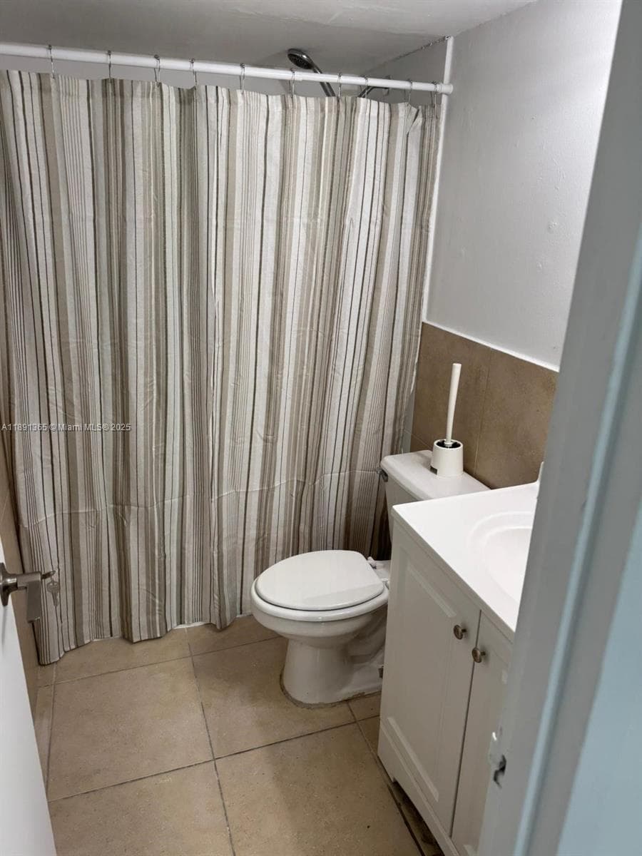 BAYVIEW PALMS CONDO · #333 in North Miami - Photo 9