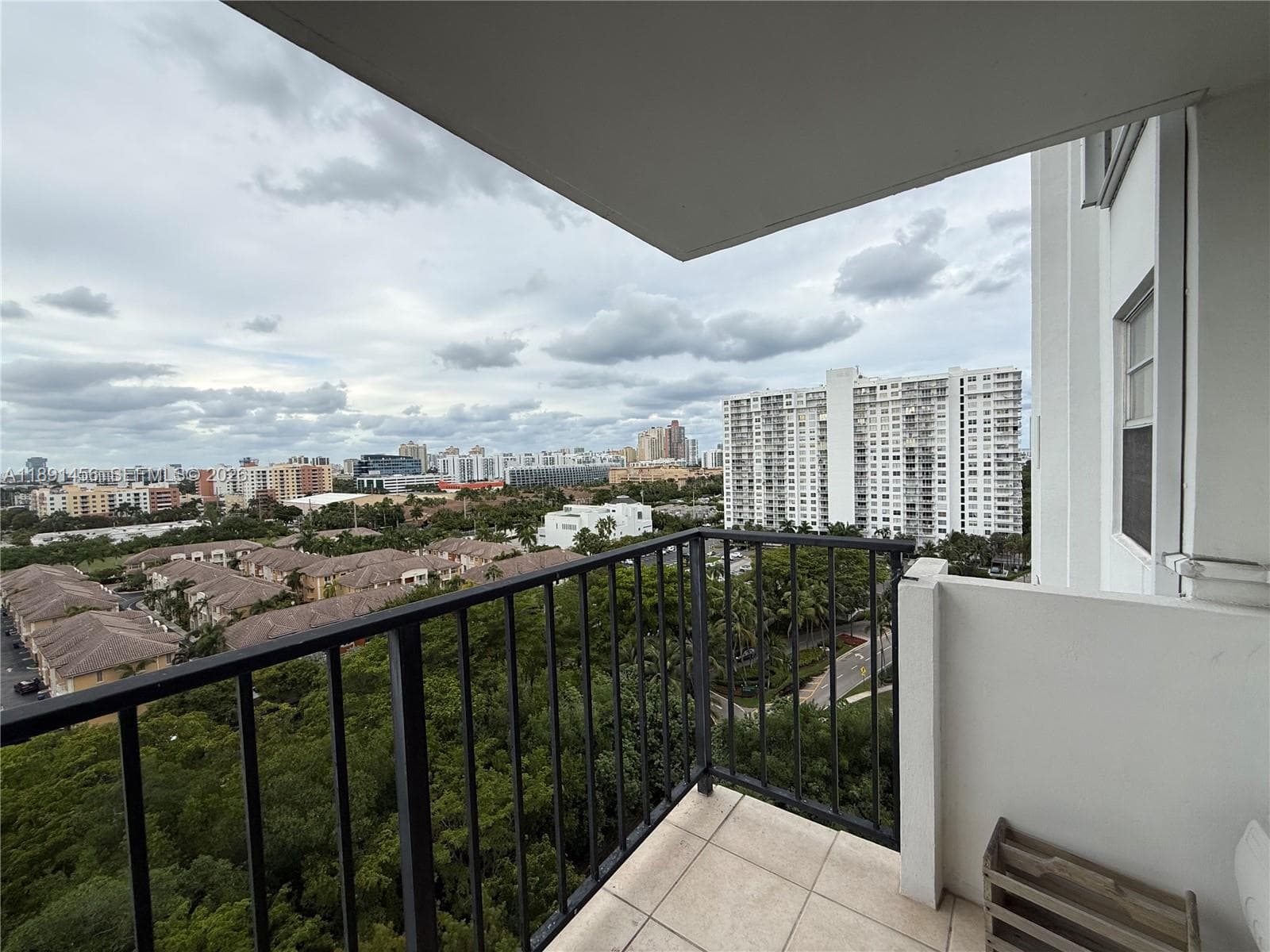 COMMODORE PLAZA CONDO · #1415 in Aventura - Photo 5