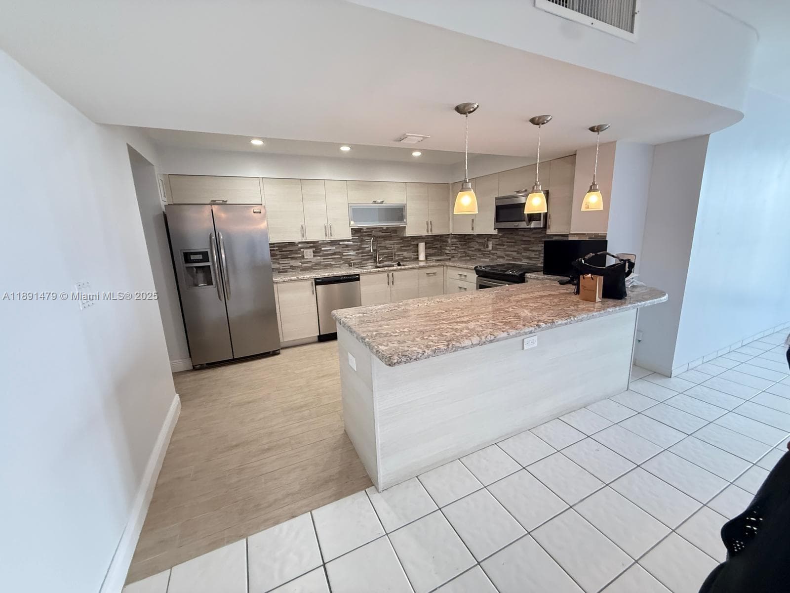 Corinthian Condo · #7B in Miami Beach - Photo 2
