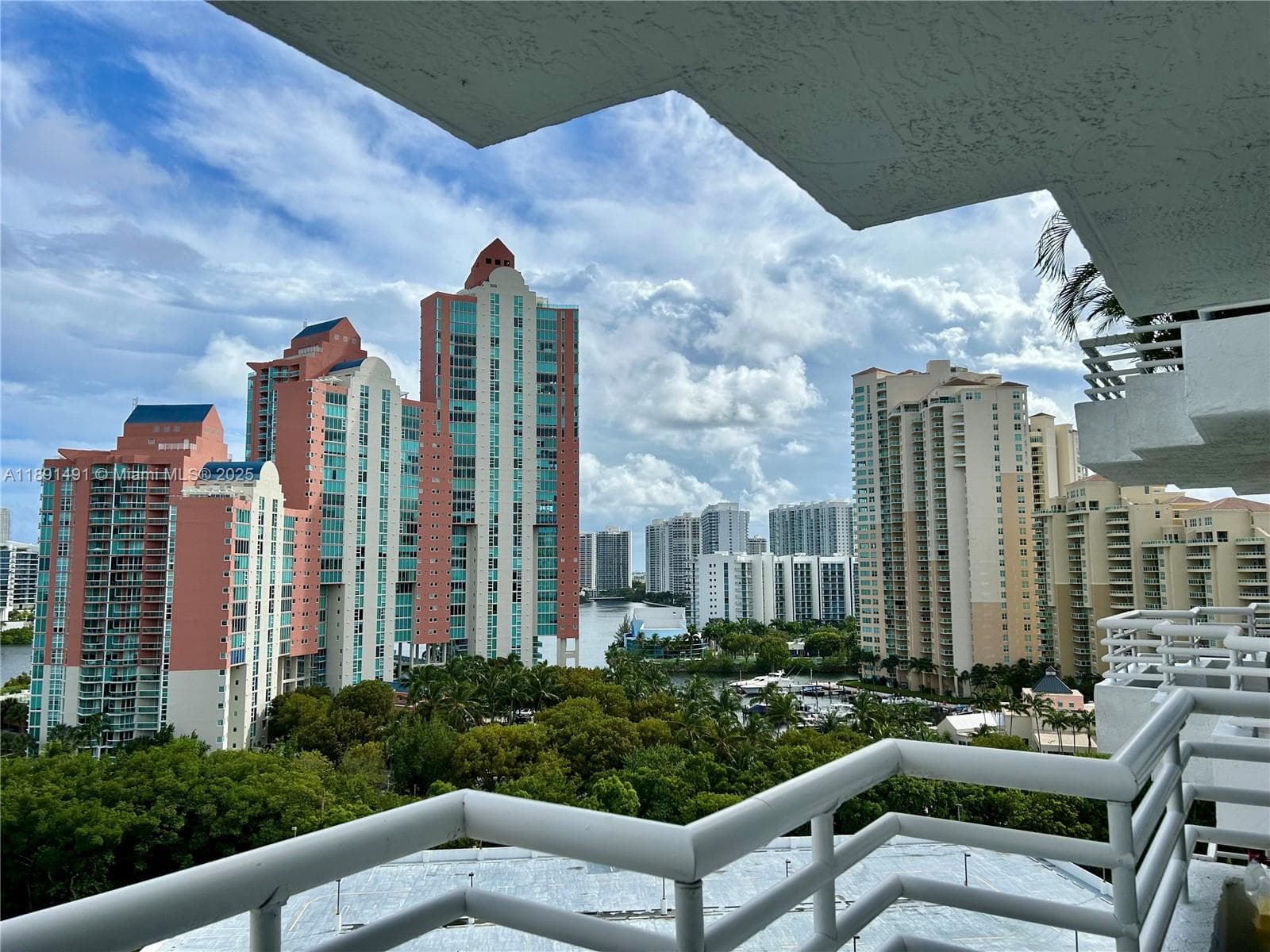 PARC CENTRAL AVENTURA EAS · #1517 in Aventura - Photo 23