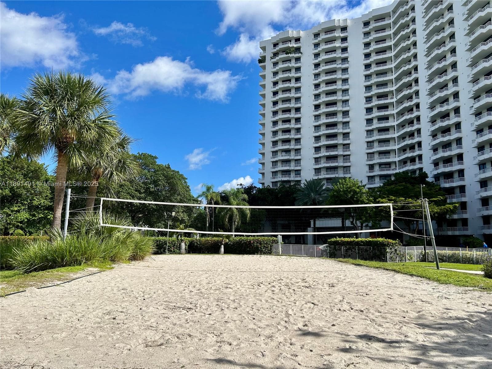 PARC CENTRAL AVENTURA EAS · #1517 in Aventura - Photo 57