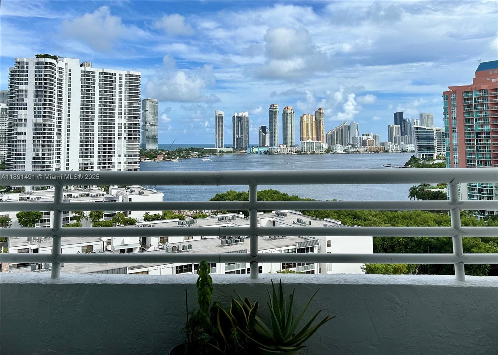PARC CENTRAL AVENTURA EAS · #1517 in Aventura - Photo 26