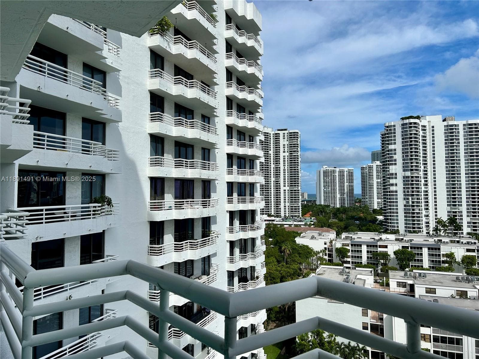 PARC CENTRAL AVENTURA EAS · #1517 in Aventura - Photo 24