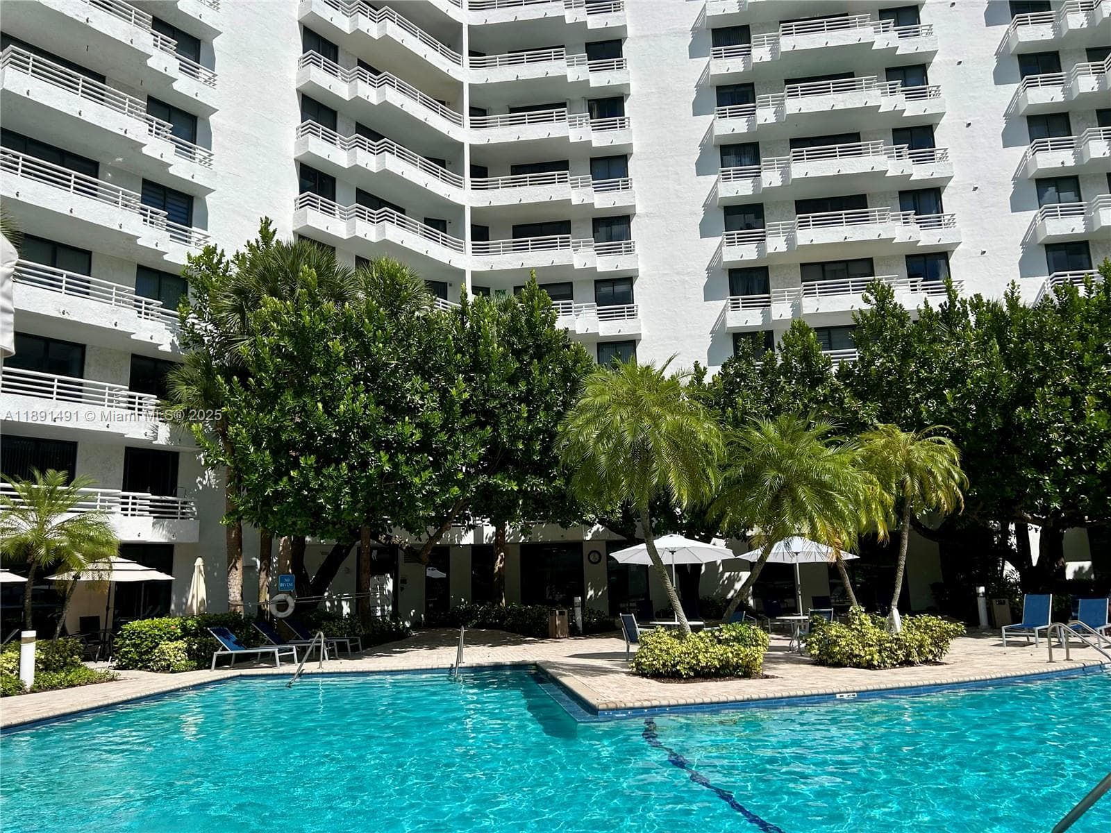 PARC CENTRAL AVENTURA EAS · #1517 in Aventura - Photo 30