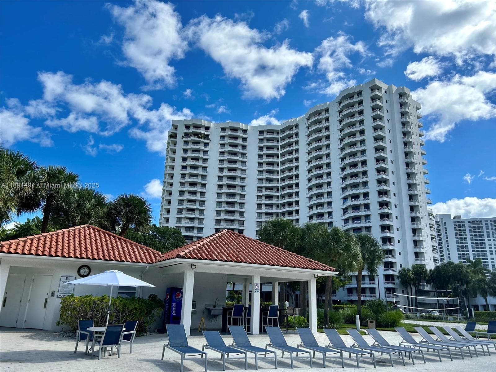 PARC CENTRAL AVENTURA EAS · #1517 in Aventura - Photo 58