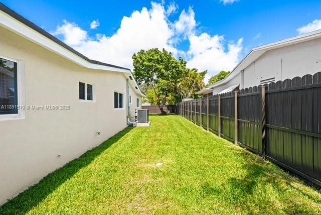 3333 Roosevelt St photo 7