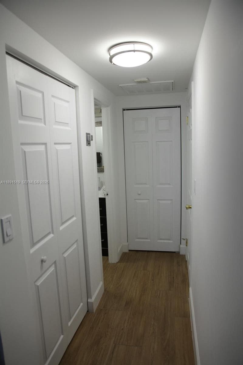 foyer bedroom closet