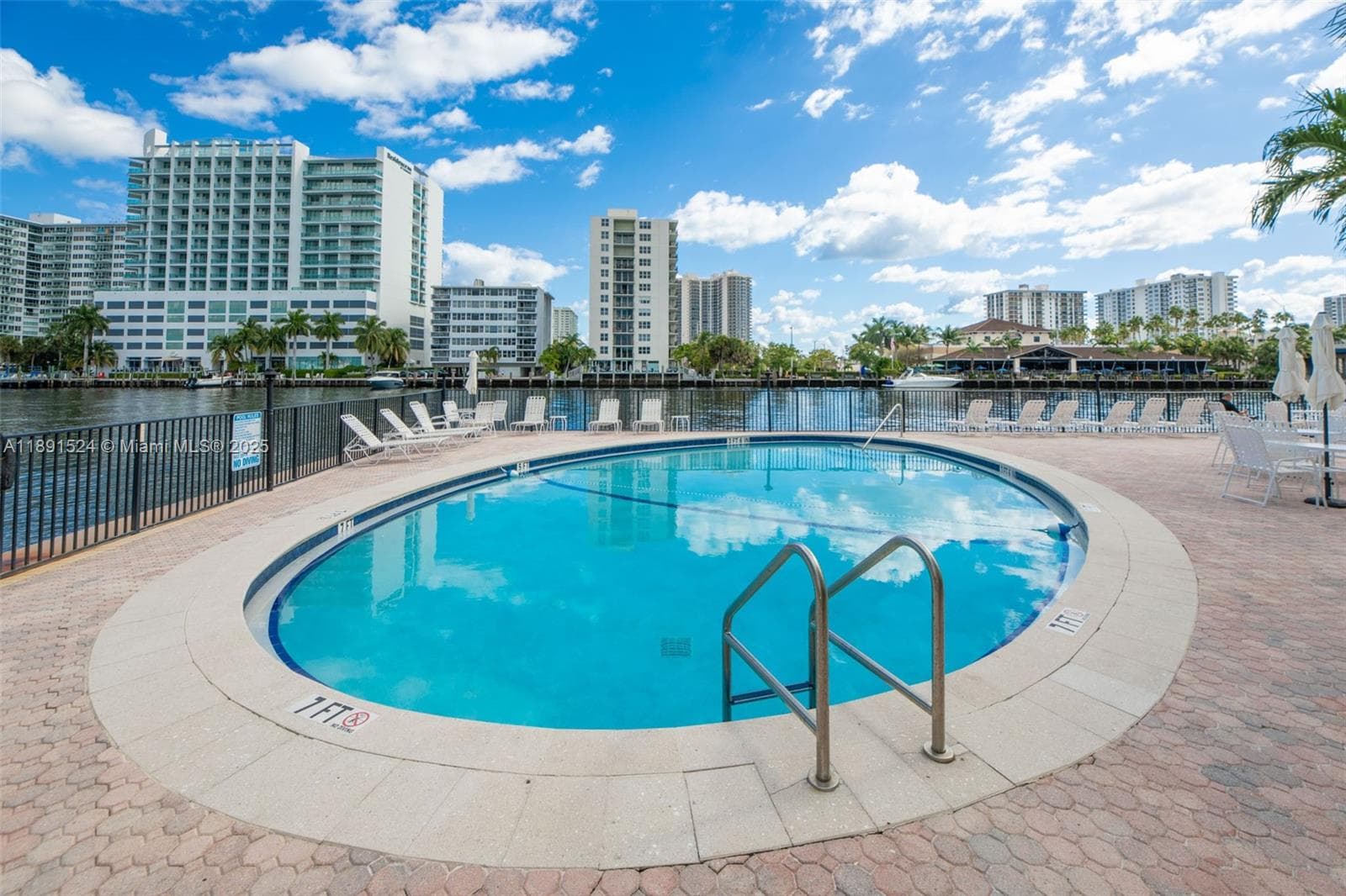 Waterside on the Intracoa · #221 in Fort Lauderdale - Photo 23