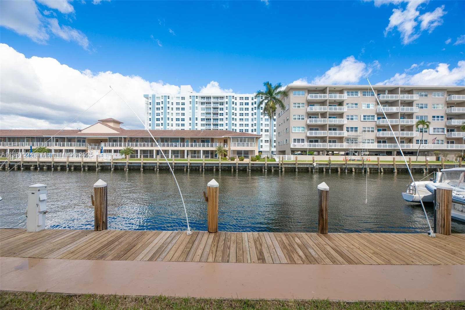Waterside on the Intracoa · #221 in Fort Lauderdale - Photo 28