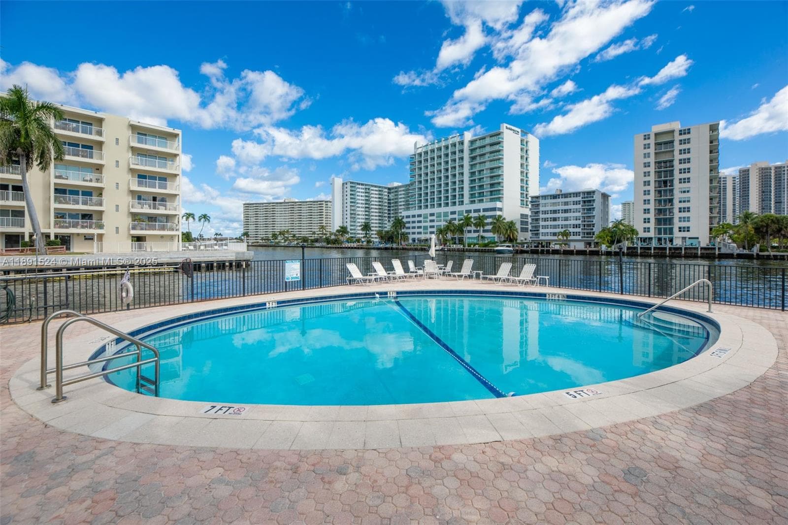 Waterside on the Intracoa · #221 in Fort Lauderdale - Photo 24