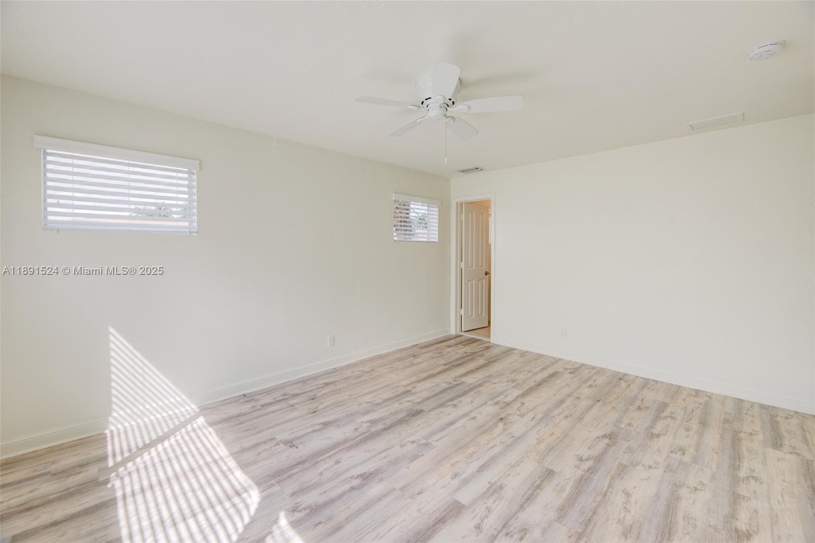 Waterside on the Intracoa · #221 in Fort Lauderdale - Photo 11
