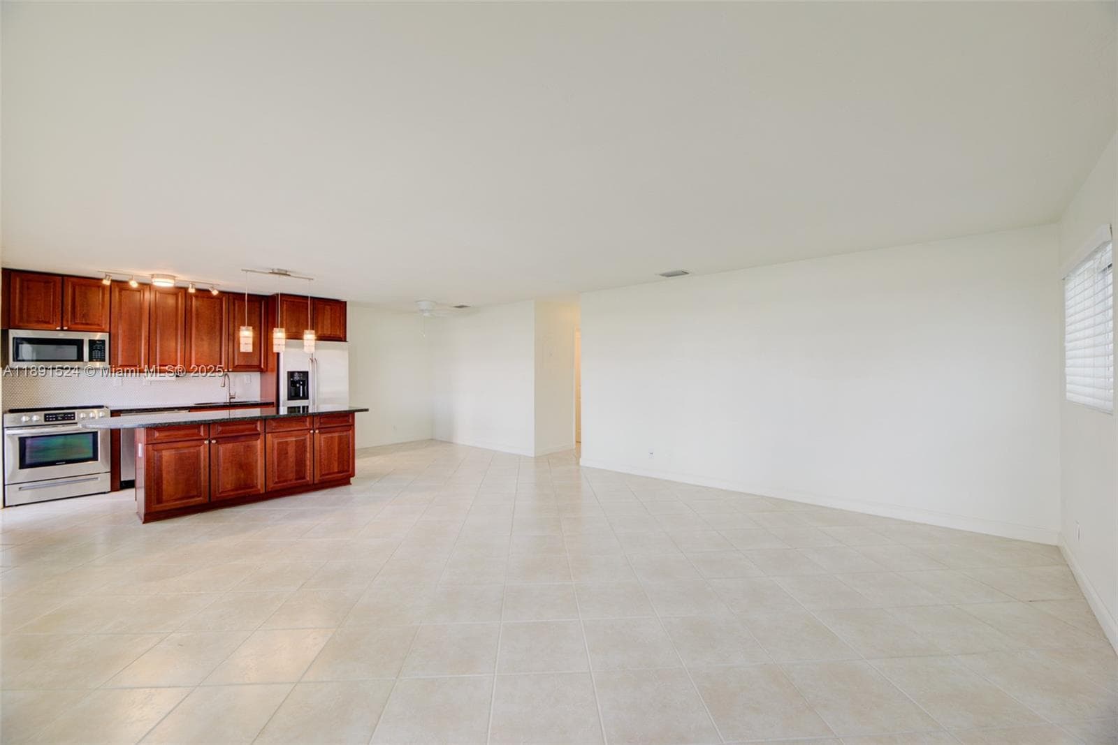 Waterside on the Intracoa · #221 in Fort Lauderdale - Photo 4