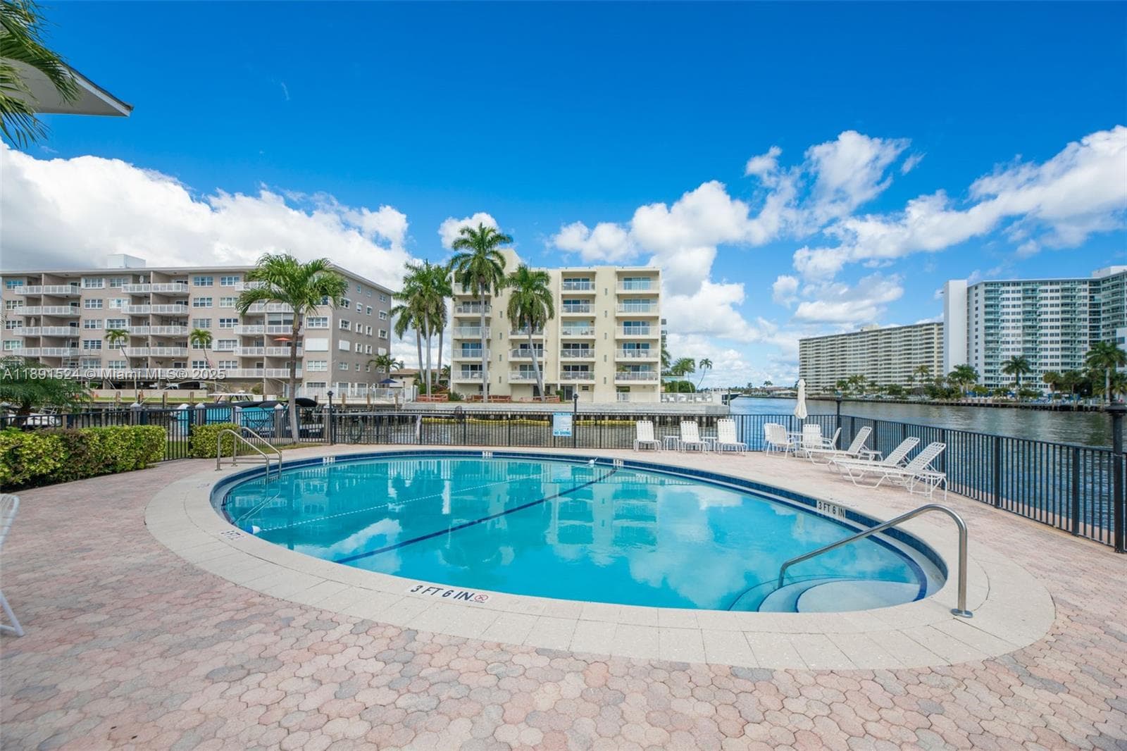 Waterside on the Intracoa · #221 in Fort Lauderdale - Photo 25