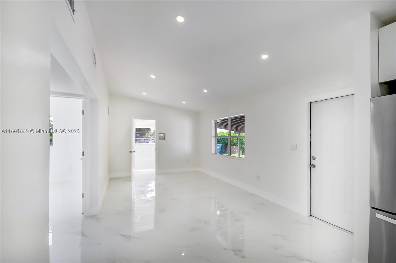 14465 SW 290th Ter photo 4