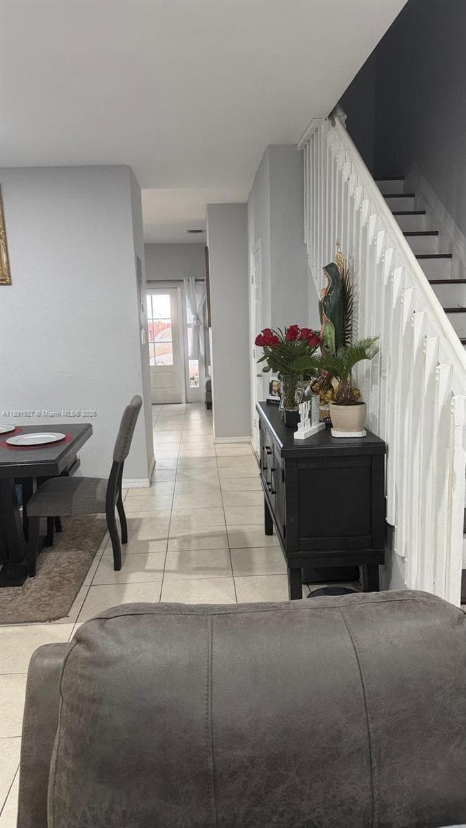 10916 SW 182nd Ln photo 3