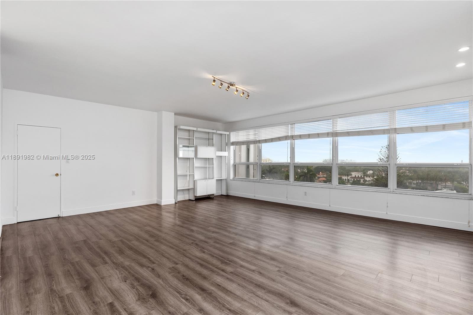 THE EXECUTIVE CONDO · #6G in Miami Beach - Photo 8