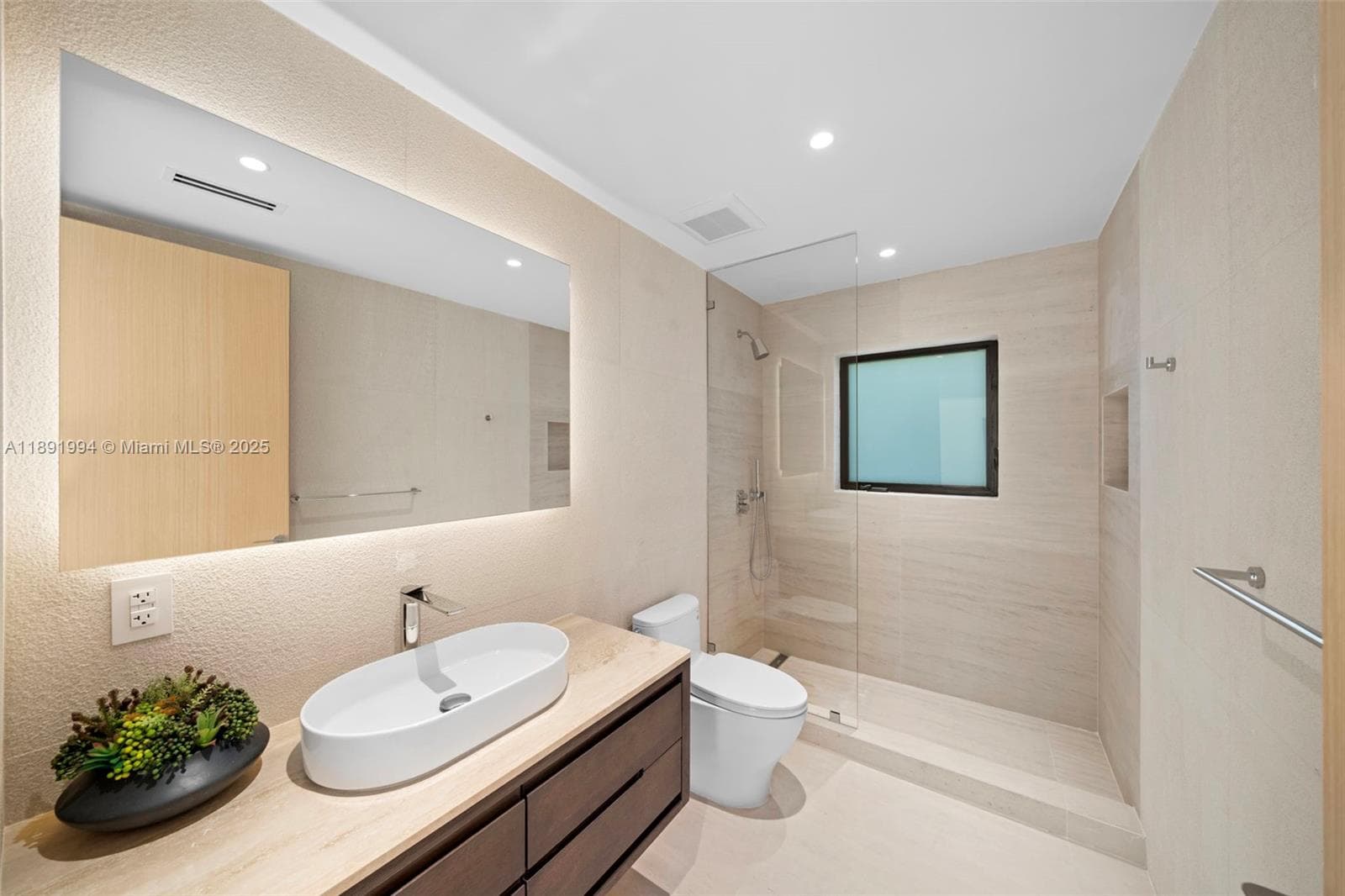 222 E Rivo Alto Dr photo 28