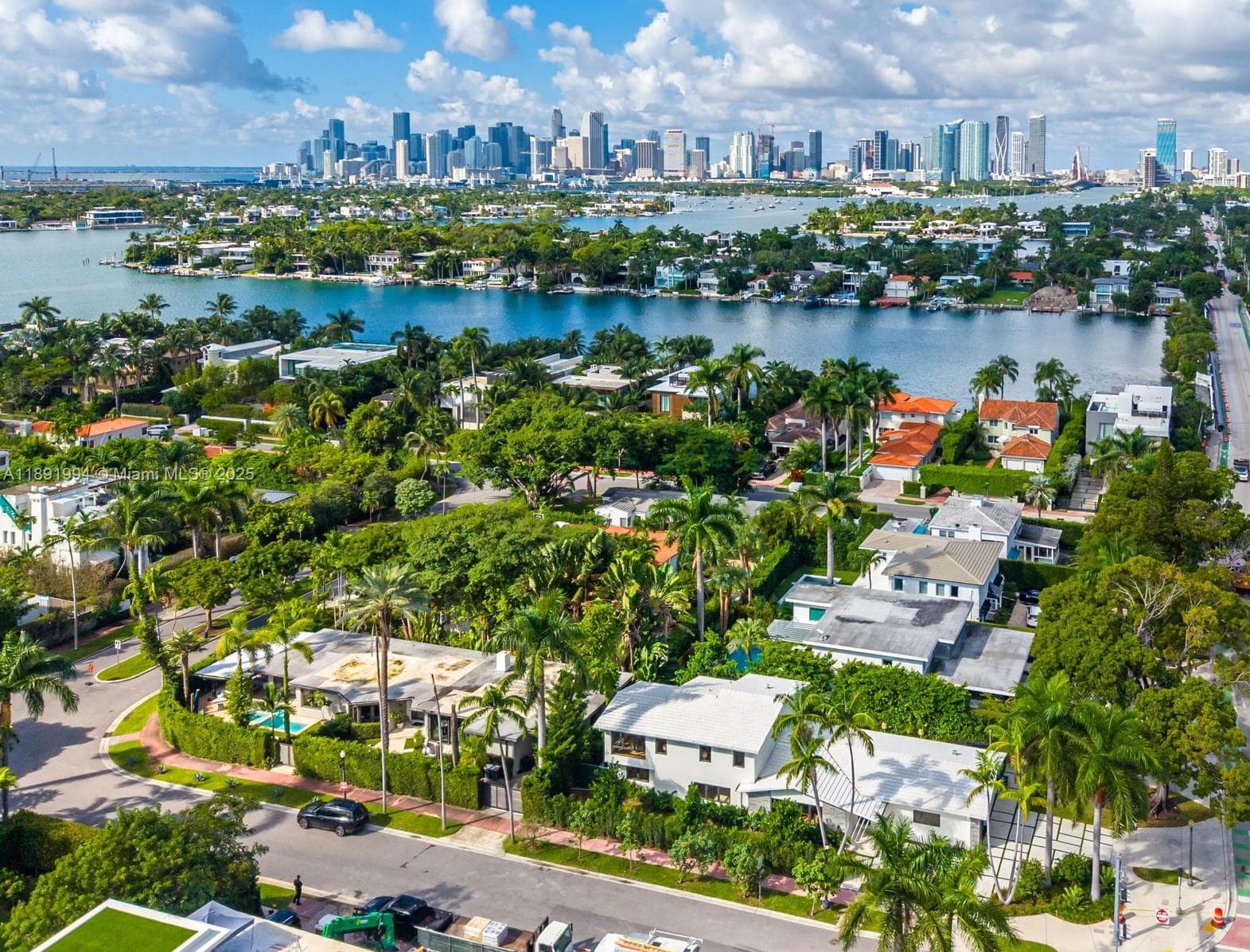 222 E Rivo Alto Dr photo 30