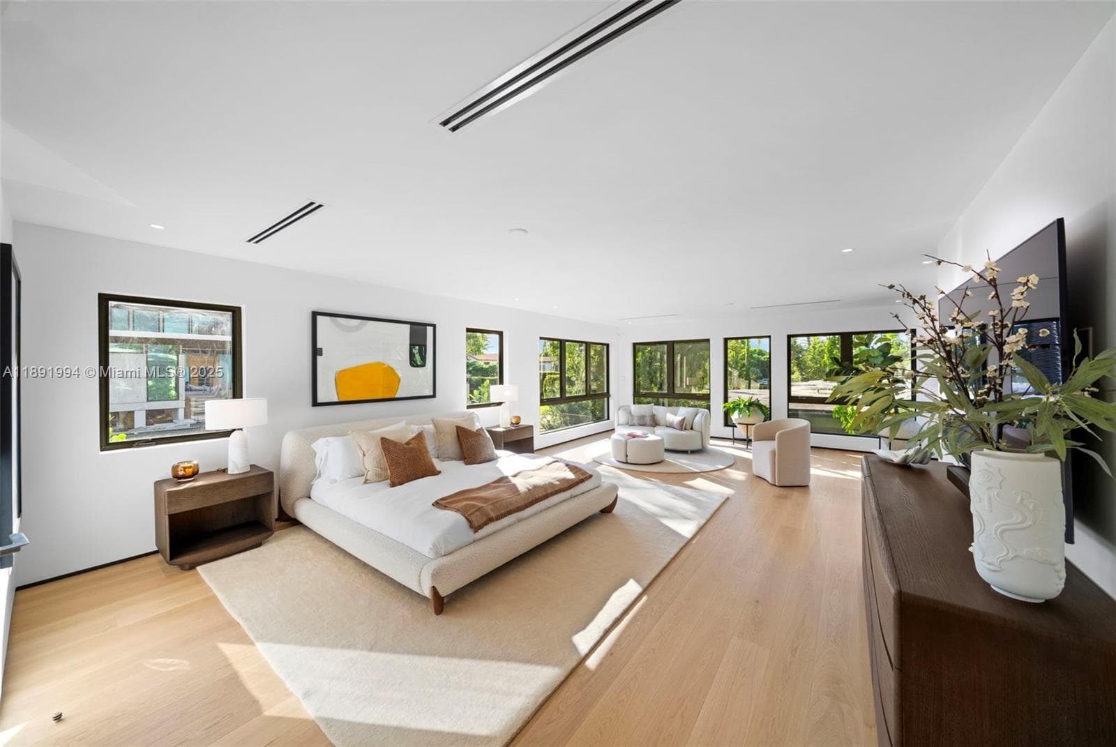 222 E Rivo Alto Dr photo 15