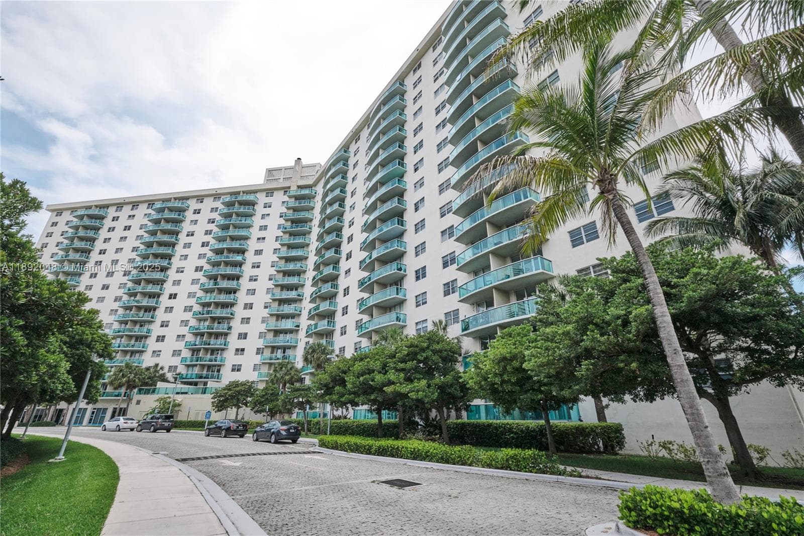 Ocean Reserve · #407 in Sunny Isles Beach - Photo 2