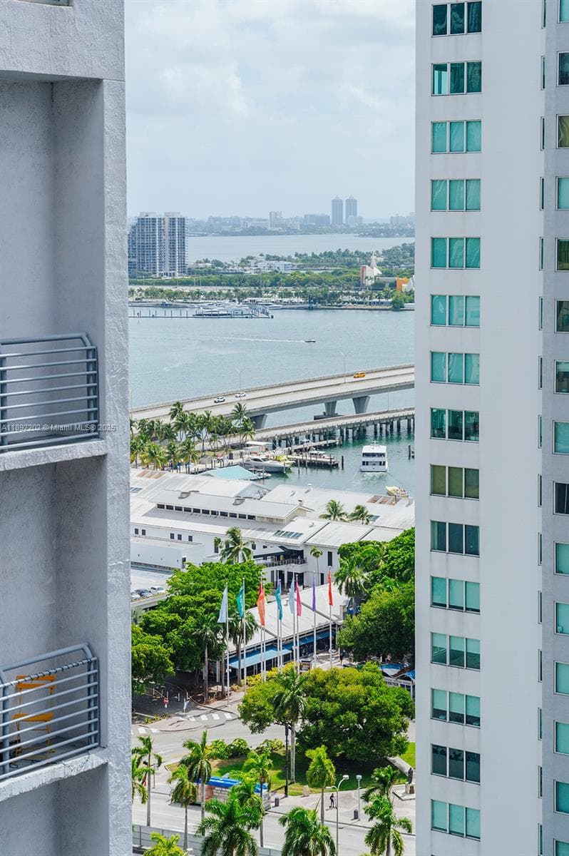 YotelPad Miami · #2508 in Miami - Photo 14