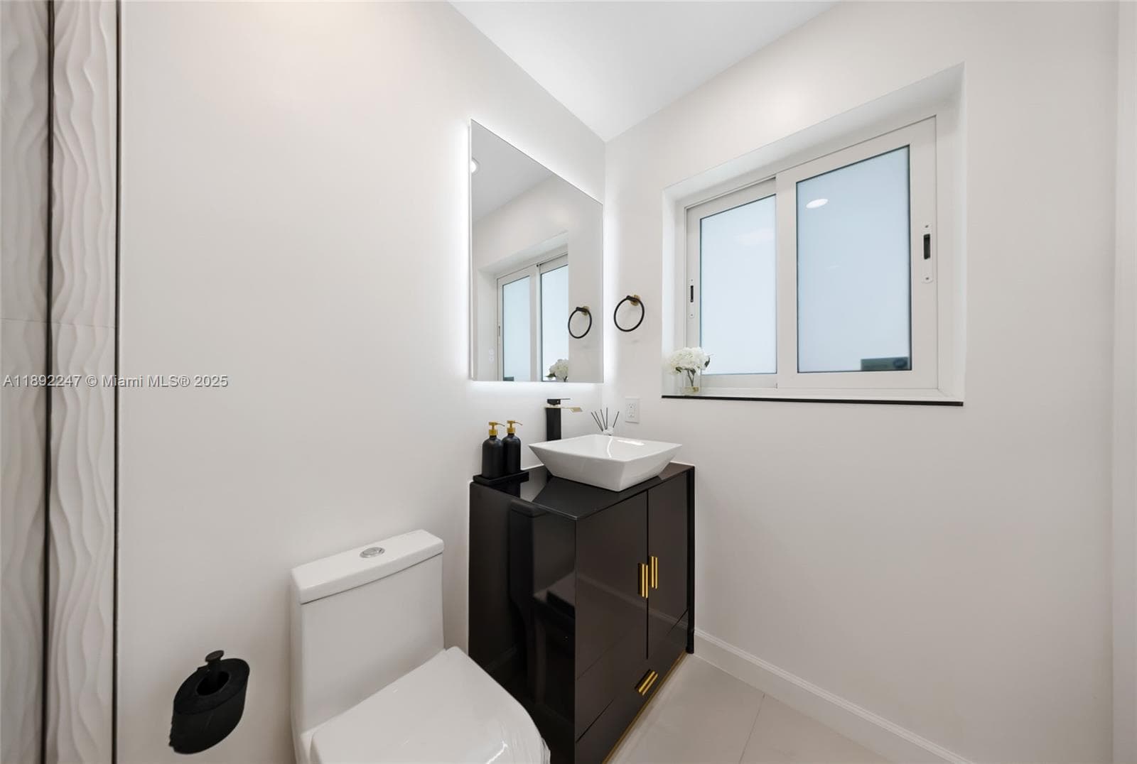 2115 NE 54th Ct photo 58