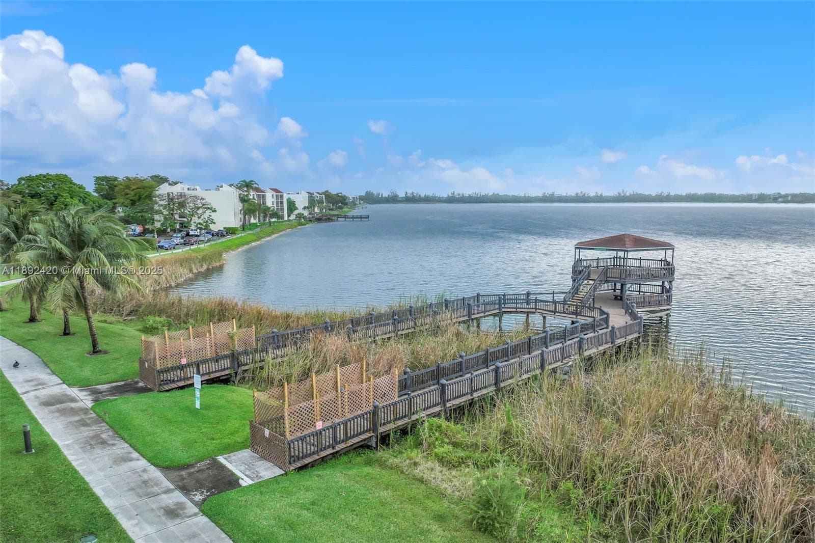 Lake Emerald · #404 in Oakland Park - Photo 1