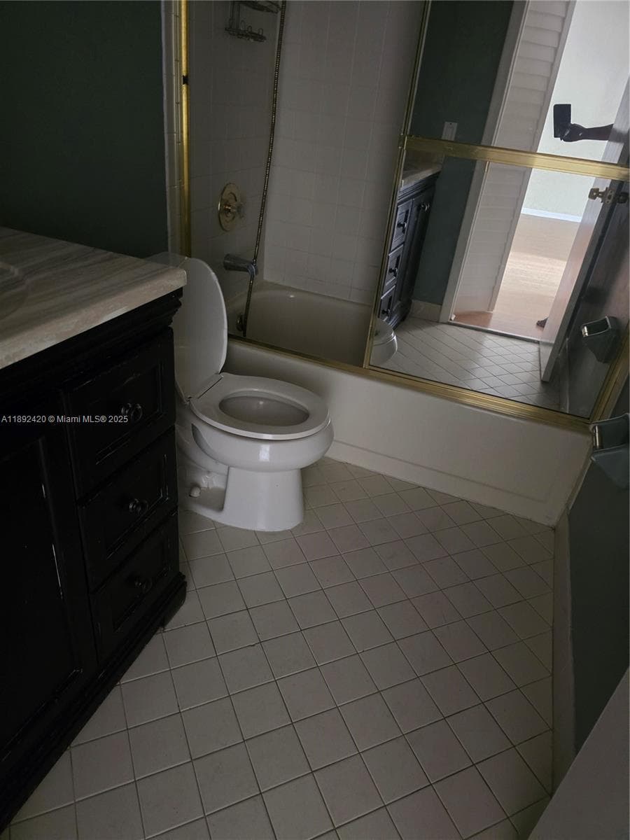 Lake Emerald · #404 in Oakland Park - Photo 5