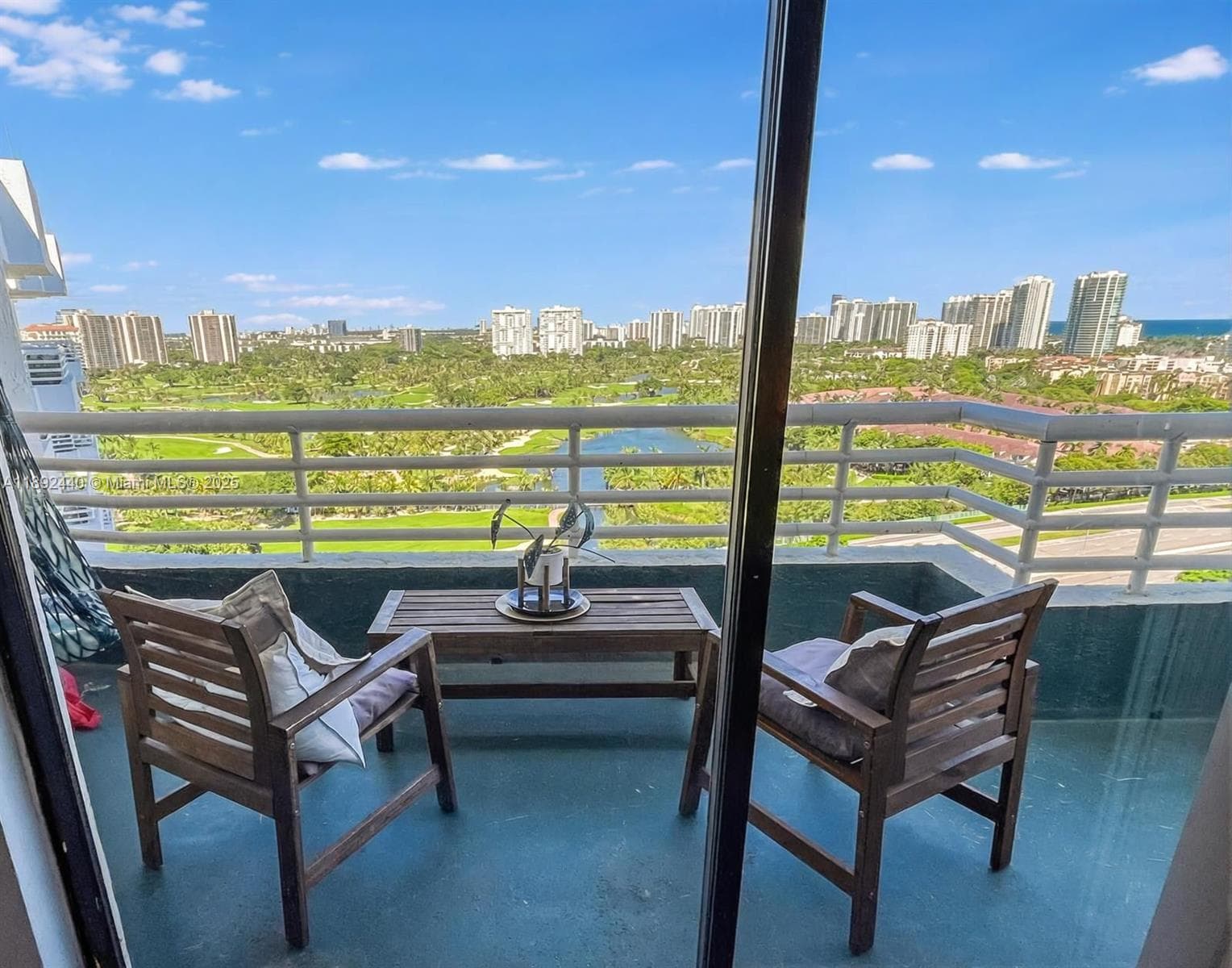 PARC CENTRAL AVENTURA EAS · #PH10 in Aventura - Photo 5