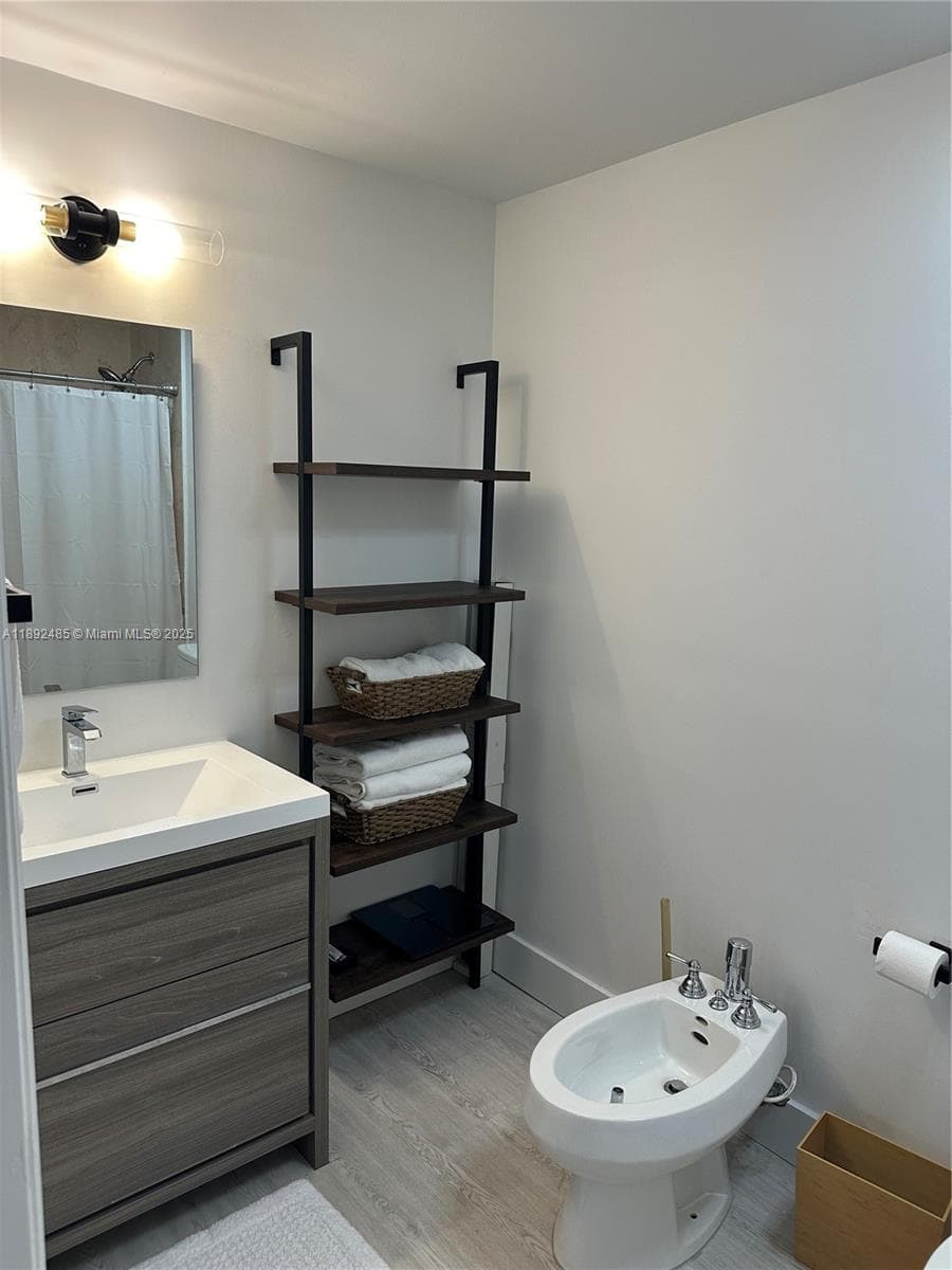 LOFTS AT MAYFAIR CONDO · #127 in Miami - Photo 24