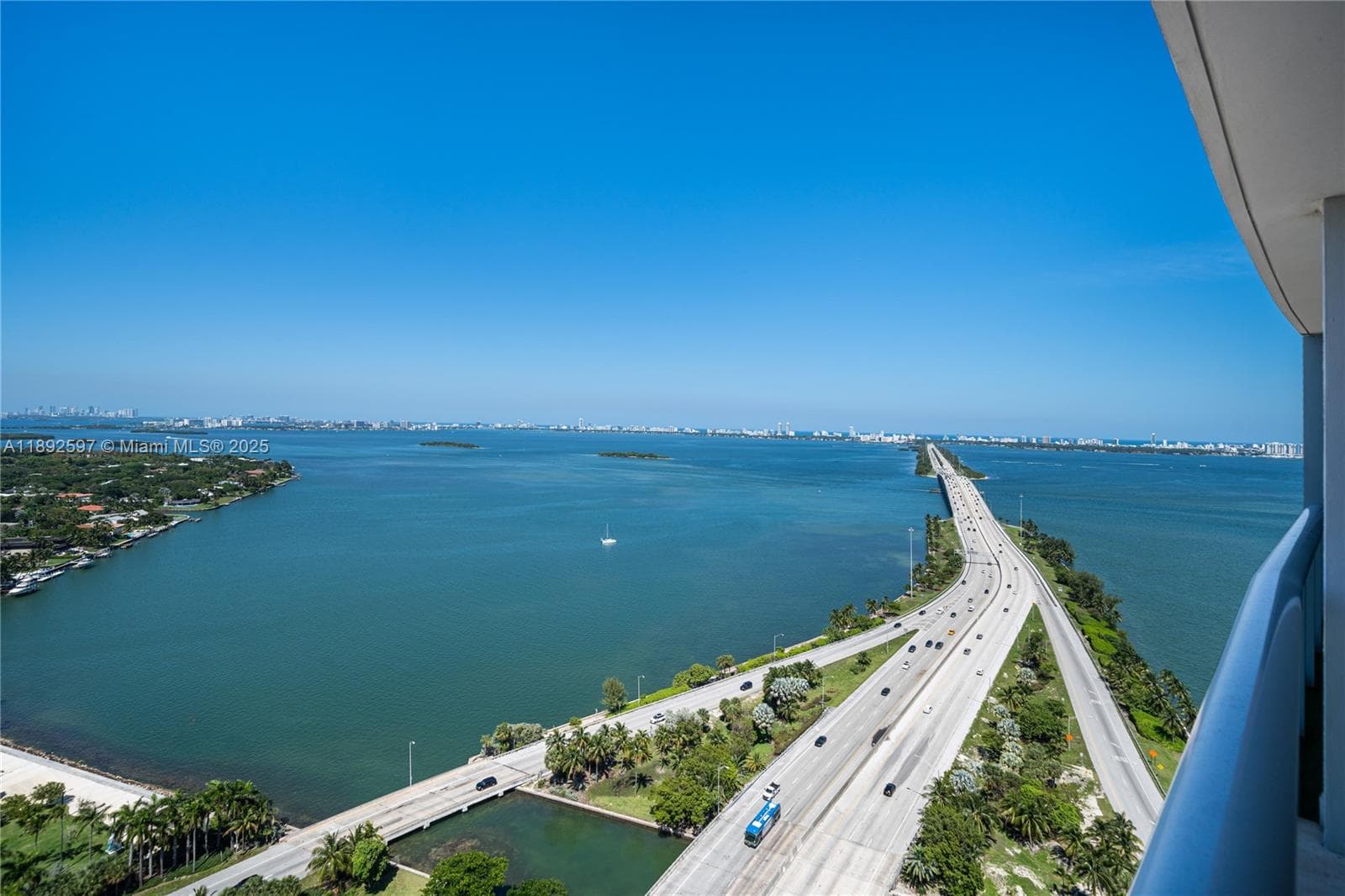 Blue Condominium · #2908 in Miami - Photo 7