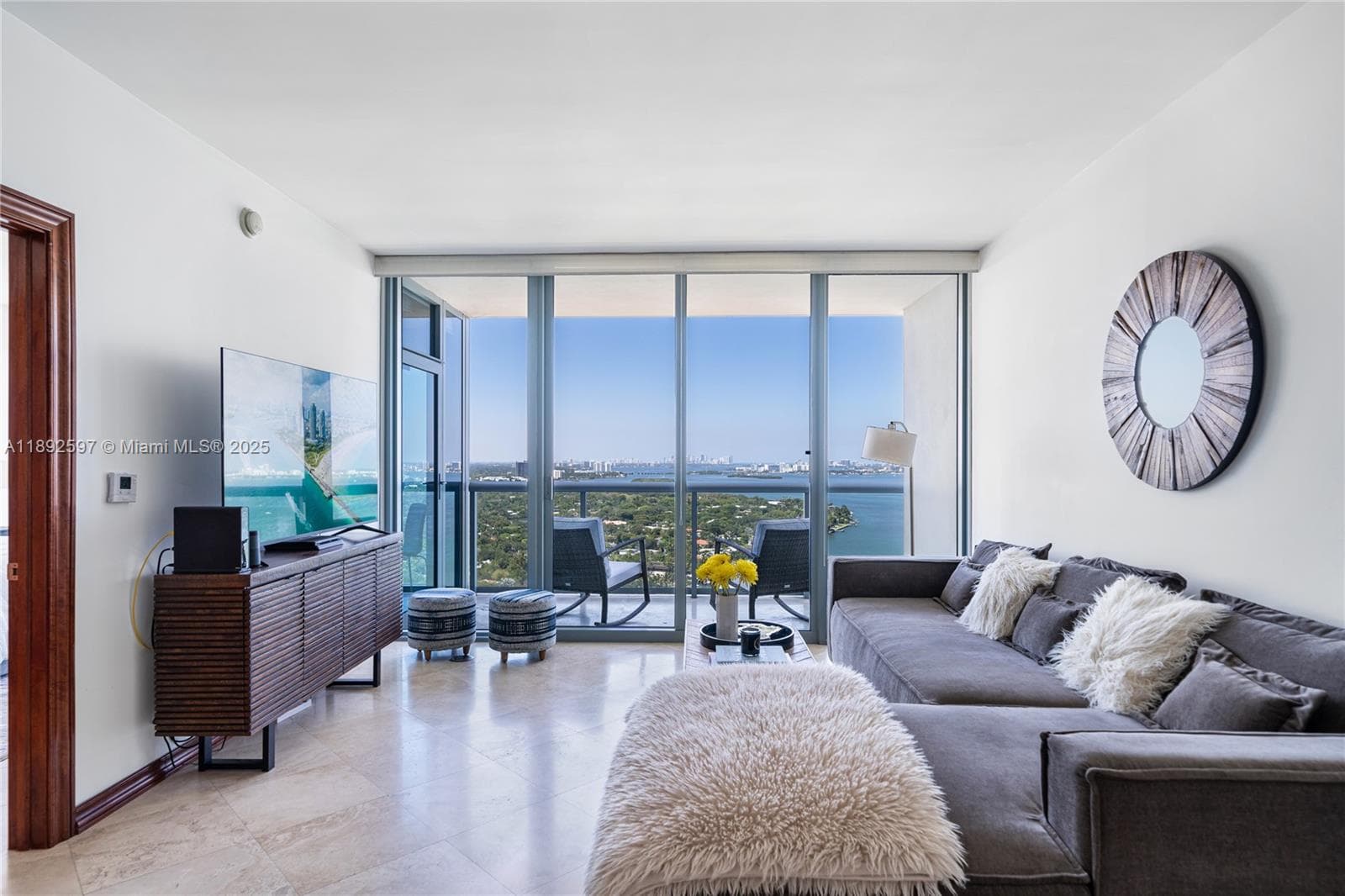 Blue Condominium · #2908 in Miami - Photo 5
