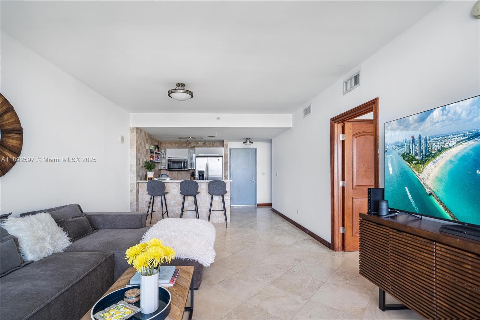 Blue Condominium · #2908 in Miami - Photo 8