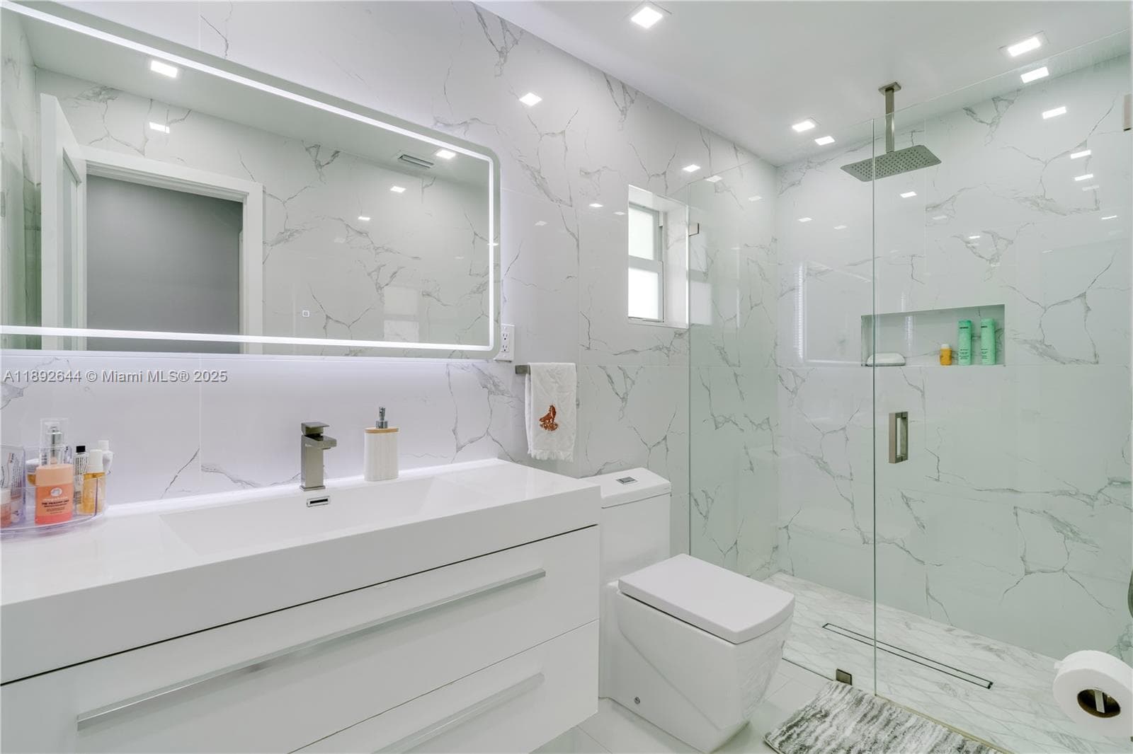 17040 SW 107th Ct photo 17
