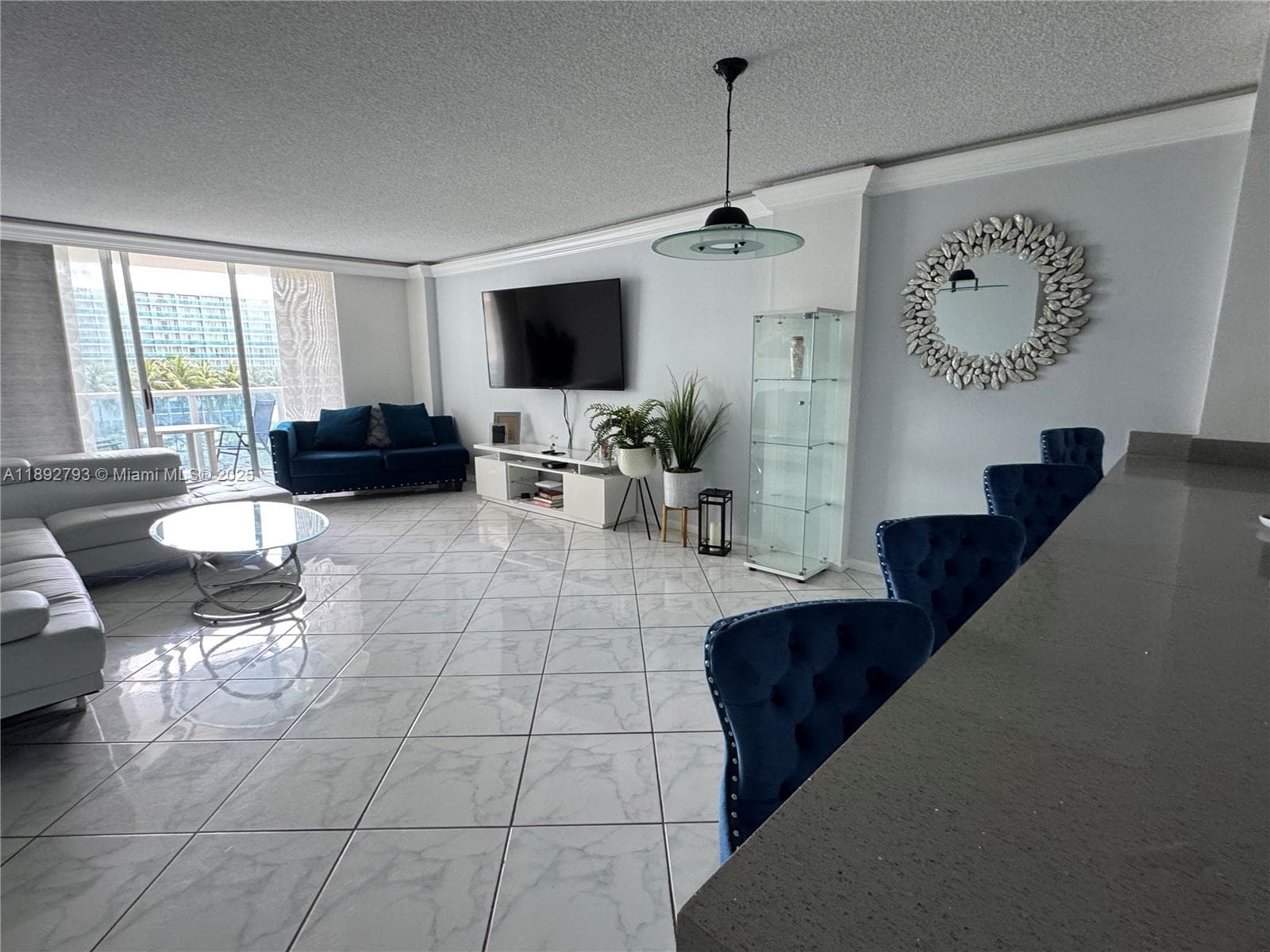 Hallmark Condo · #410 in Hollywood - Photo 12