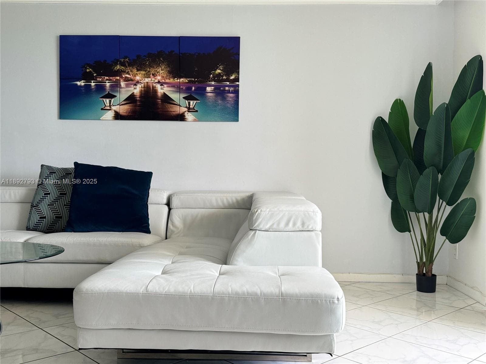 Hallmark Condo · #410 in Hollywood - Photo 11