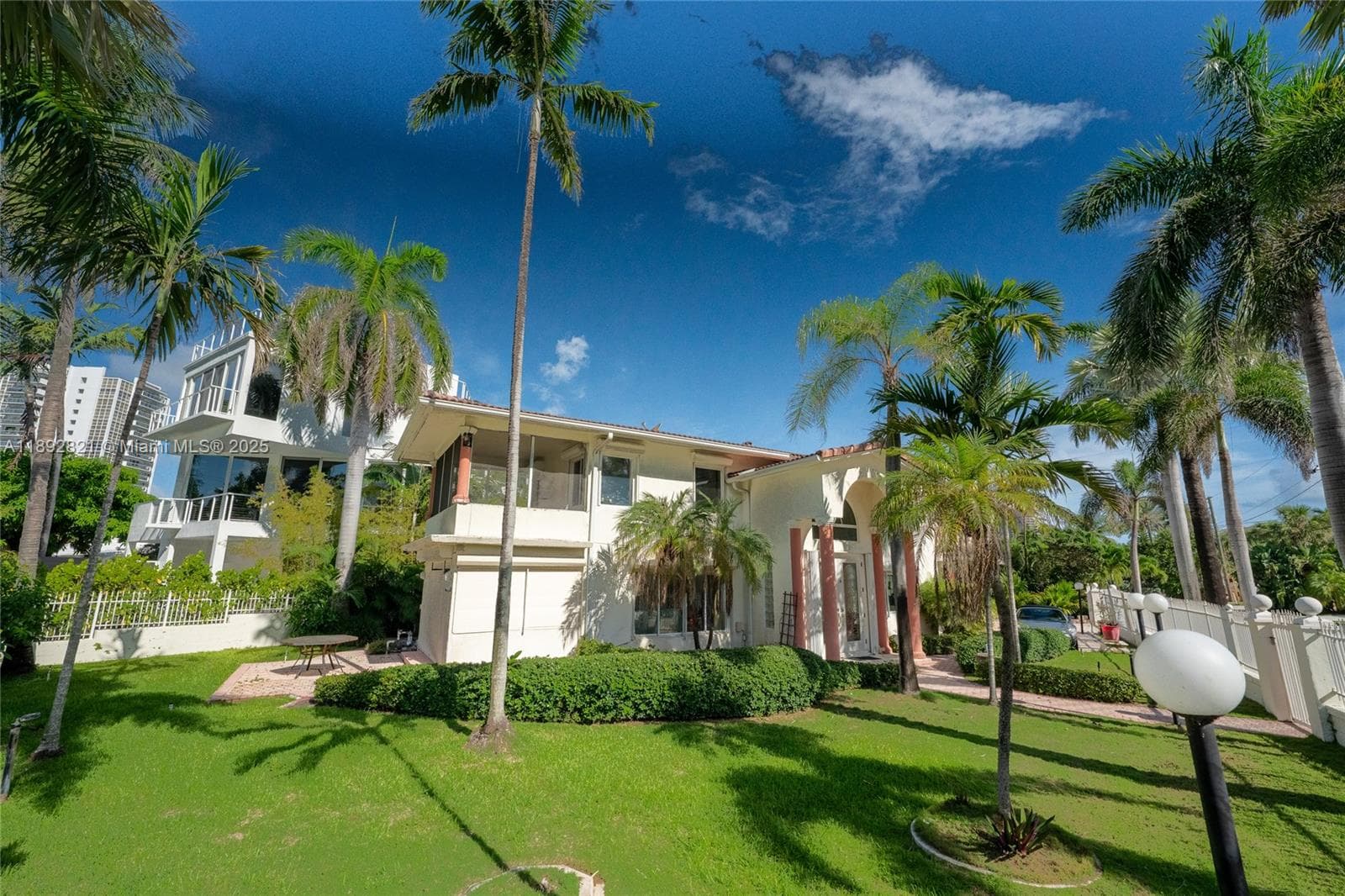 2701 N Atlantic Blvd photo 3