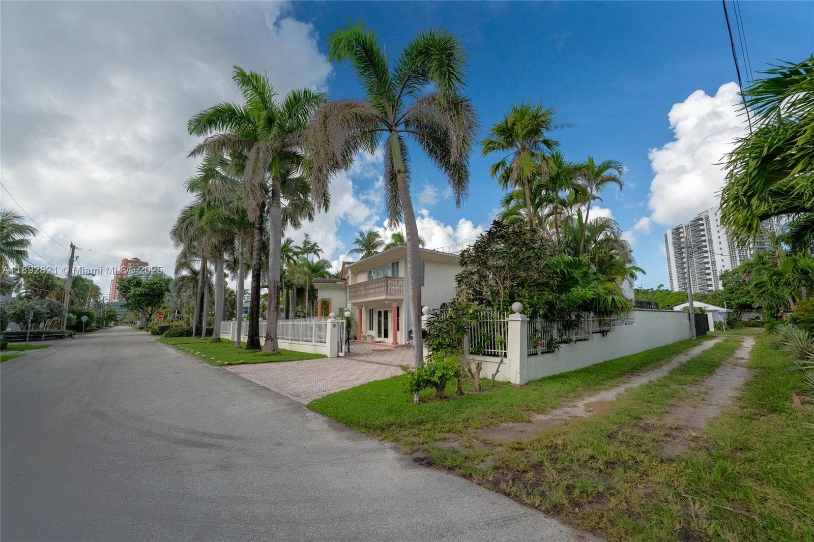 2701 N Atlantic Blvd photo 5