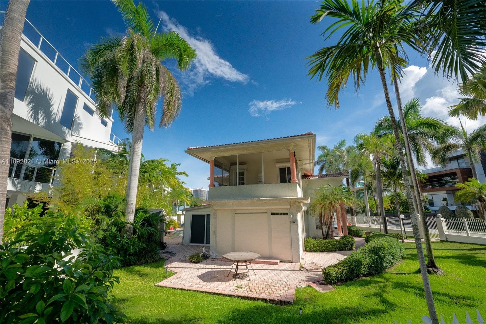 2701 N Atlantic Blvd photo 4