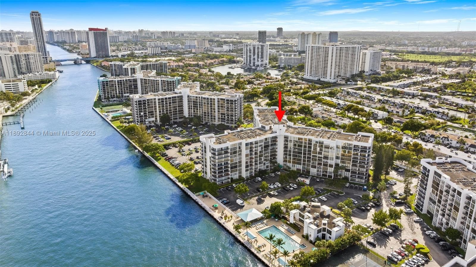 OCEANVIEW PARK CONDO · #221 in Hallandale Beach - Photo 3