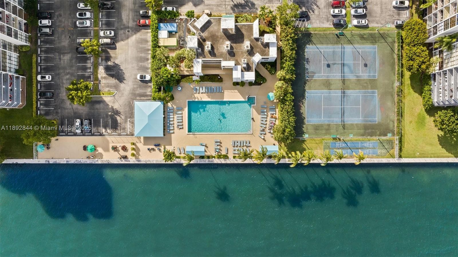 OCEANVIEW PARK CONDO · #221 in Hallandale Beach - Photo 20