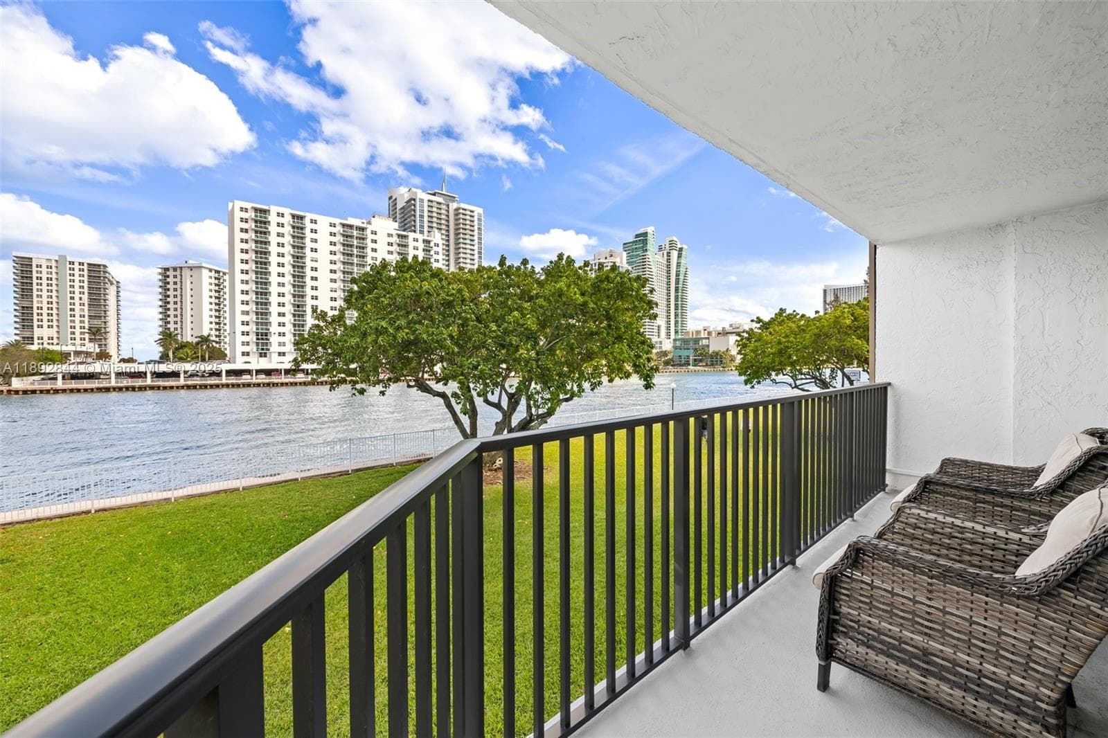 OCEANVIEW PARK CONDO · #221 in Hallandale Beach - Photo 19