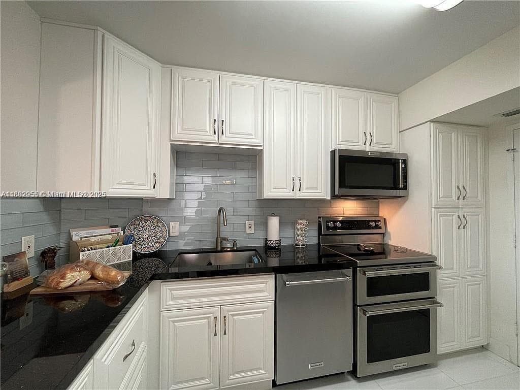 Hillcrest No 21 Condo · #601B in Hollywood - Photo 9