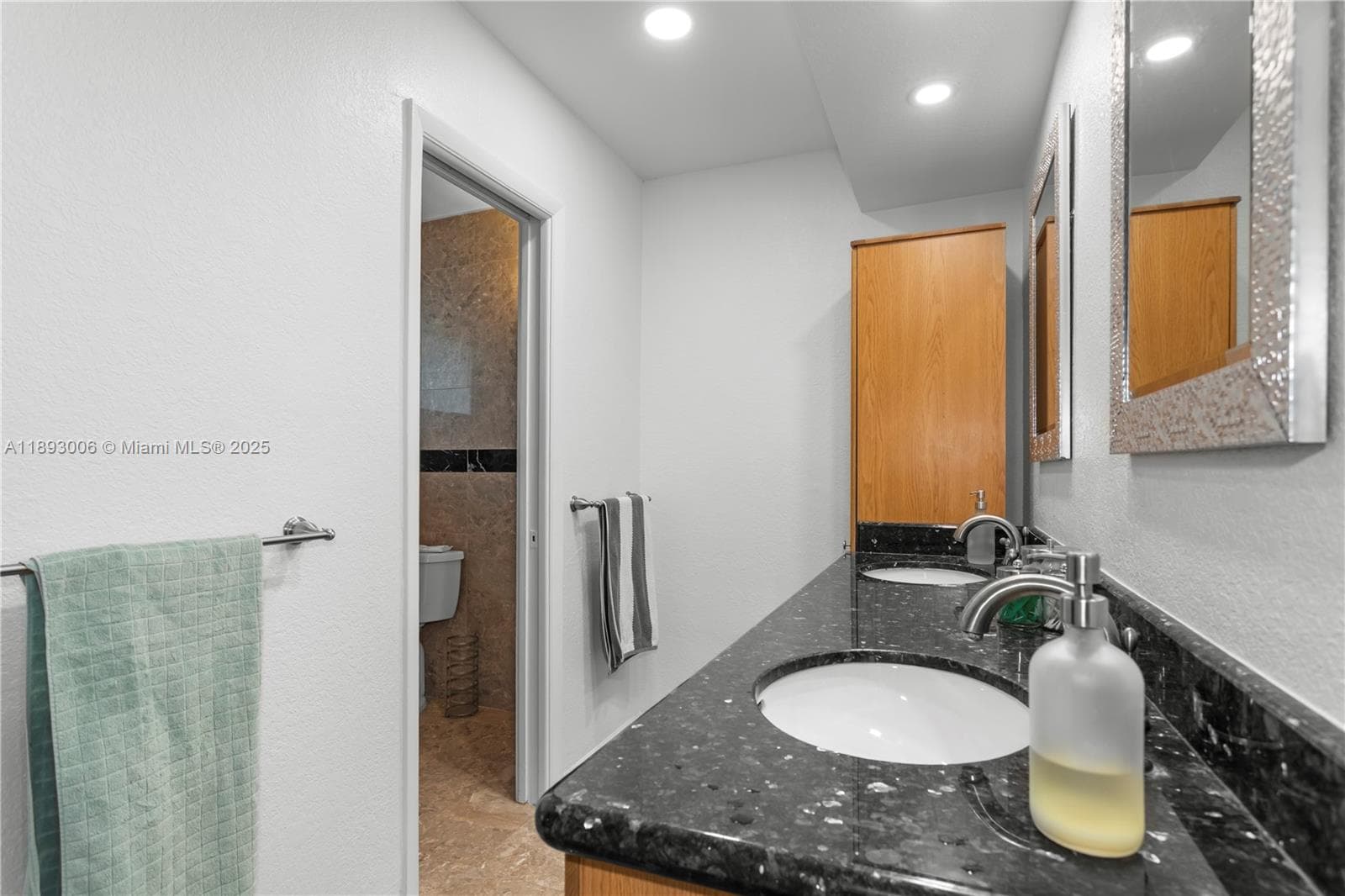1315 N 47th Ave photo 20