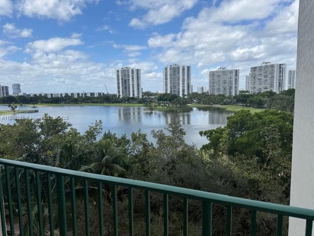 TURNBERRY VLG NO TOWER CO · #614 in Aventura - Photo 2