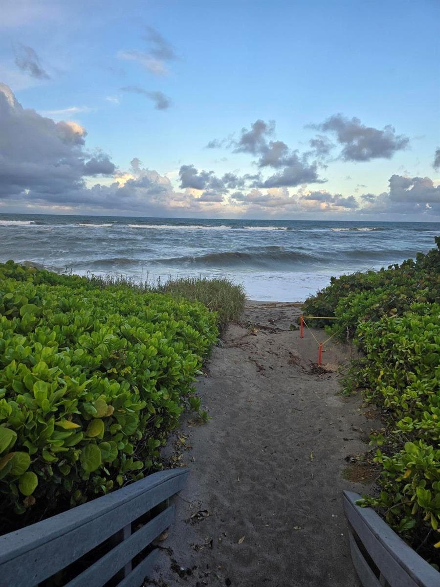 WALKWAY TO BEACH